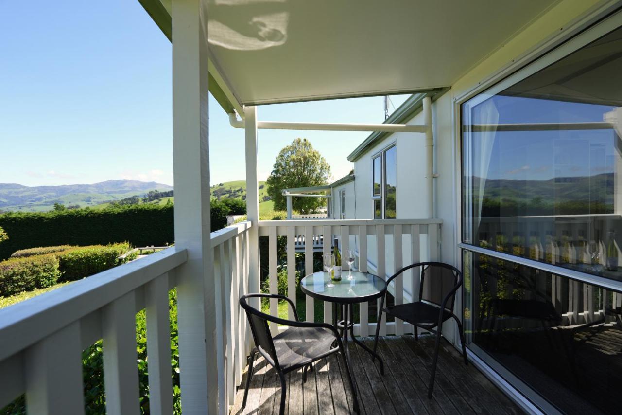 Akaroa Top 10 Holiday Park Exterior photo